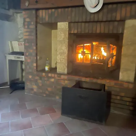 Chez Meme Coucou Nyaraló *